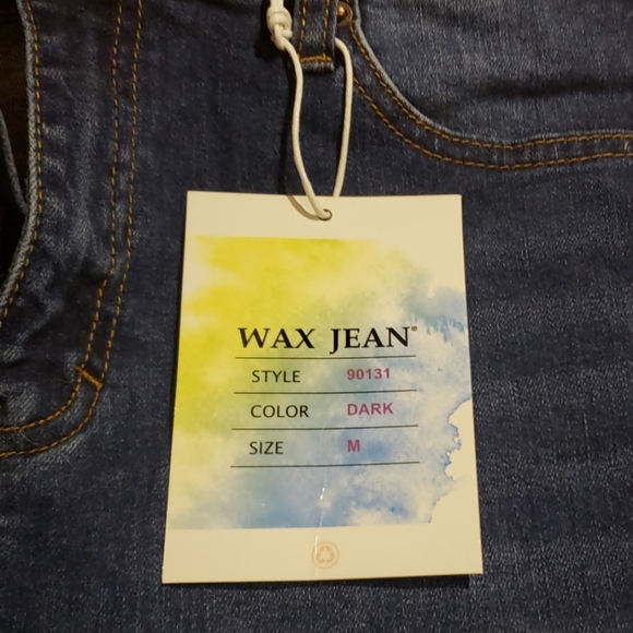 Fashion Nova denim mini skirt - Picture 3 of 3